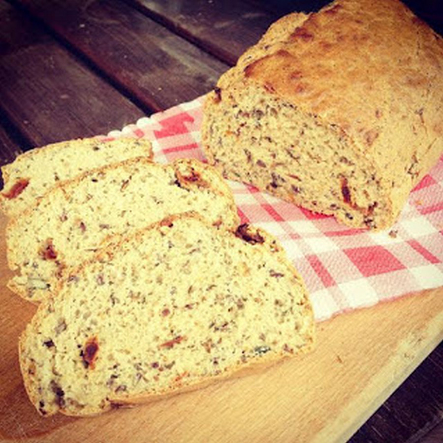 Glutenfreies Brot mit getrockneten Tomaten - Speisekammer-Sh